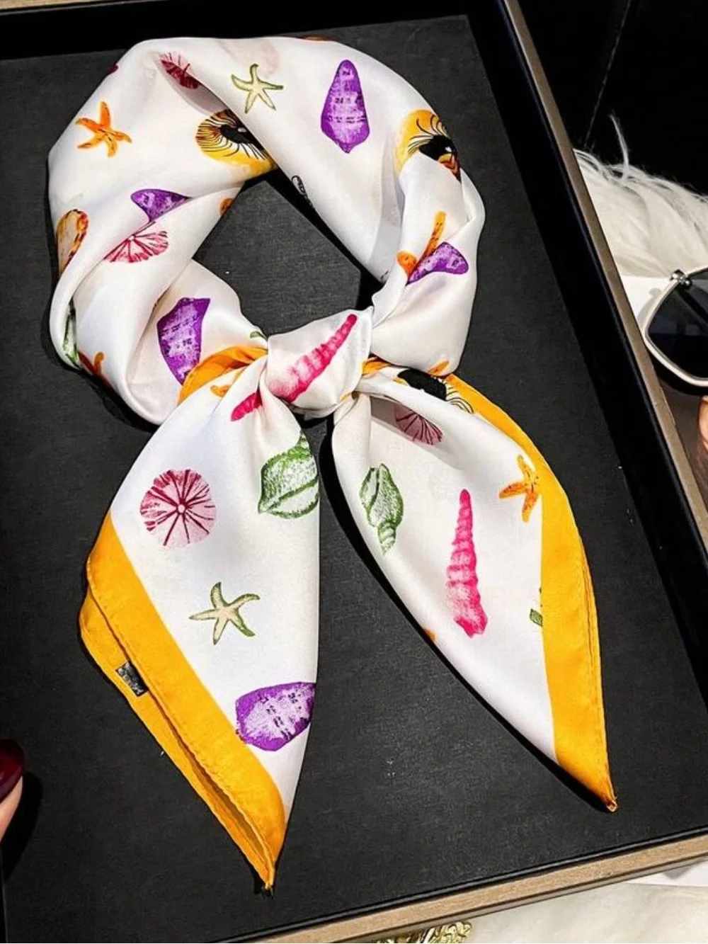 Seashell Print Scarf S146